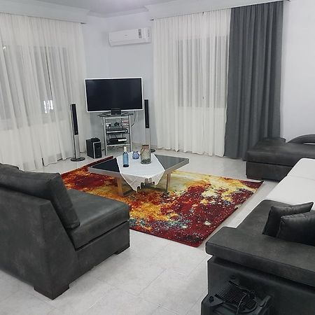 Bourlis Apartments อัสโปรวาลตา ภายนอก รูปภาพ
