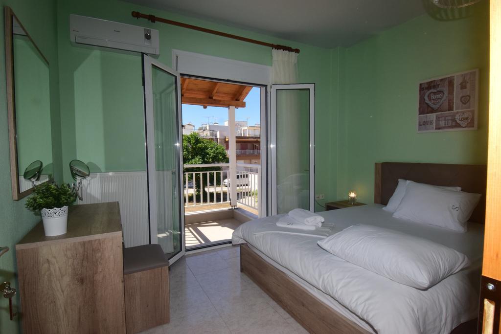 Bourlis Apartments อัสโปรวาลตา ภายนอก รูปภาพ