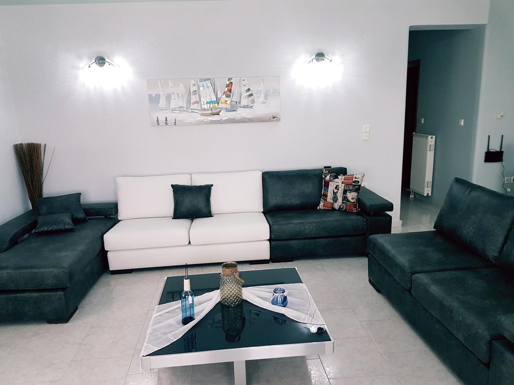 Bourlis Apartments อัสโปรวาลตา ภายนอก รูปภาพ