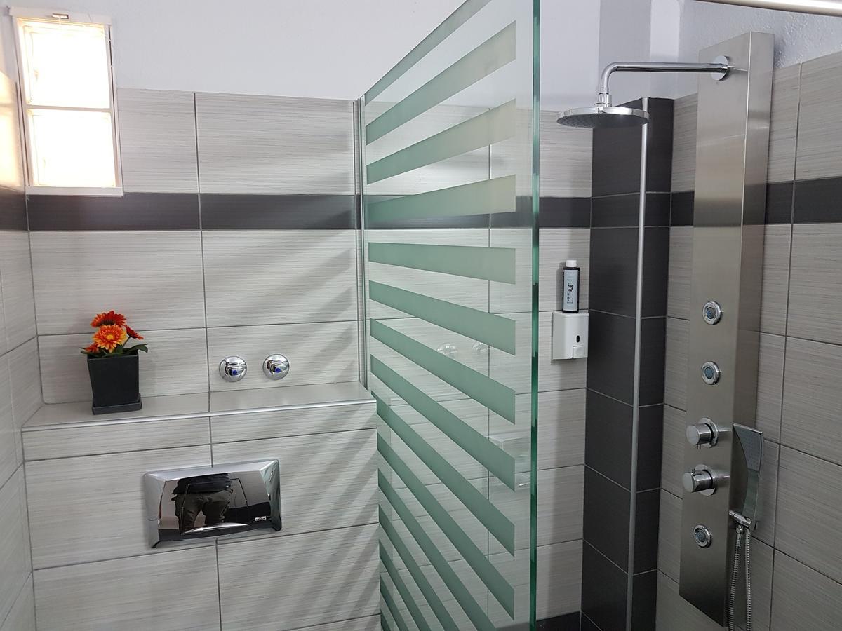 Bourlis Apartments อัสโปรวาลตา ภายนอก รูปภาพ