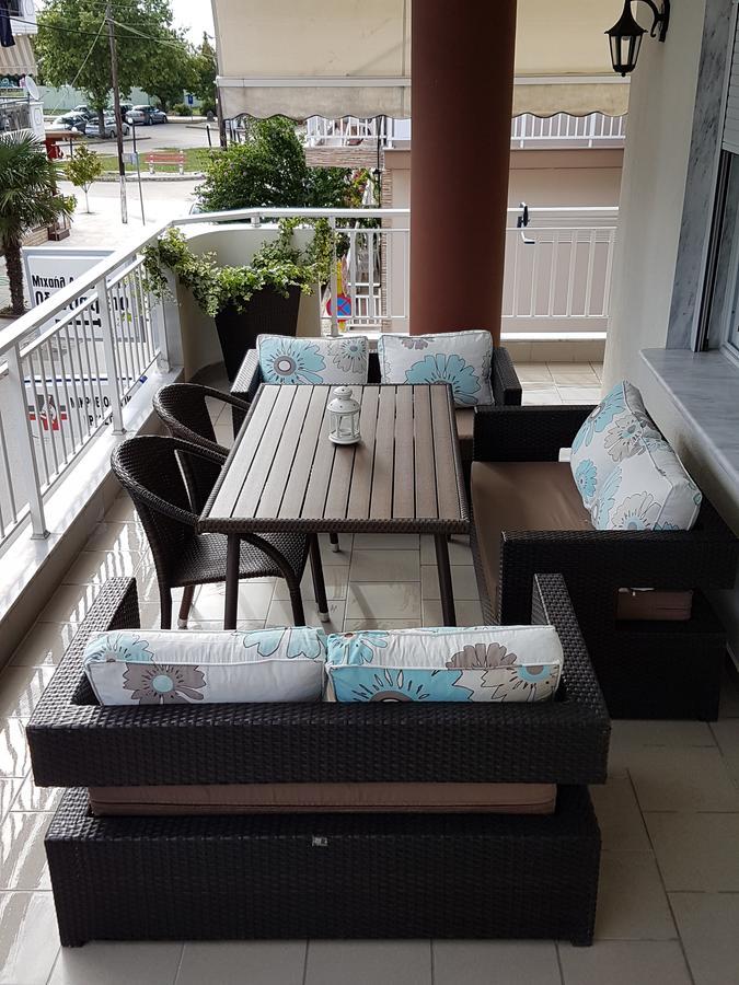 Bourlis Apartments อัสโปรวาลตา ภายนอก รูปภาพ